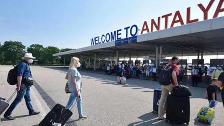 Antalyaya hava yolu ile gelen turist sayısı 7 milyona yaklaştı