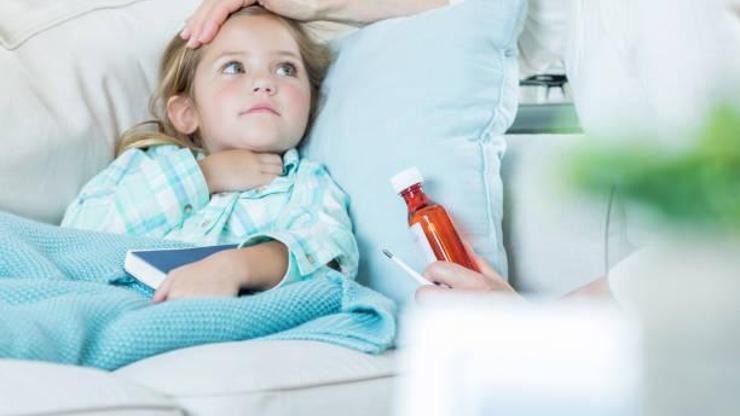 Çocuklarda boğaz ağrısı neden olur Boğaz ağrısını geçirecek yöntemler