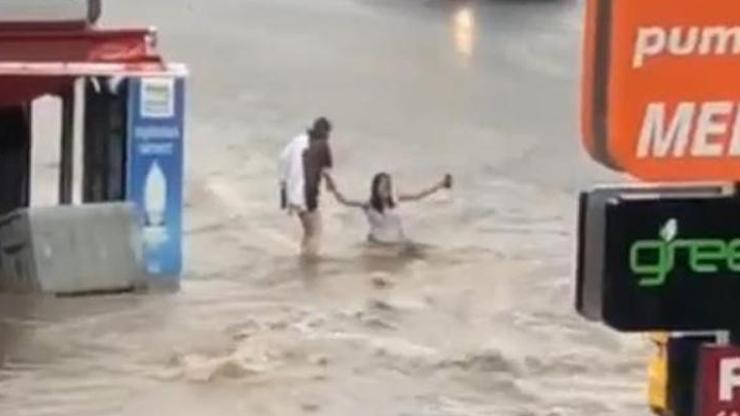 Başkentte sel sularına kapılan genç kızı bir vatandaş kurtardı