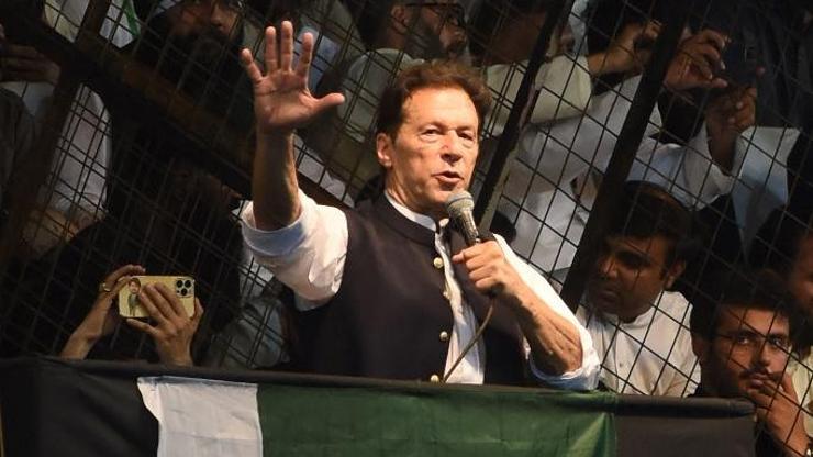 Pakistanın eski başbakanı İmran Han hakkında soruşturma