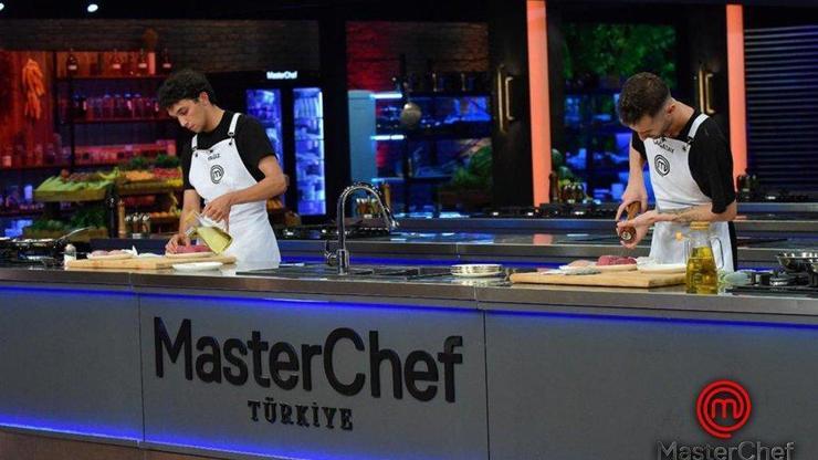 Son dakika: MasterChef ilk kaptan kim oldu 22 Ağustos 2022 İşte mavi ve kırmızı takımlar Bu akşam kaptanlık oyununu kim kazandı