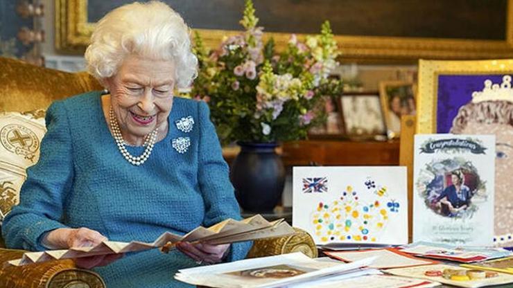 Son dakika haberi: Kraliçe 2. Elizabeth hayatını kaybetti