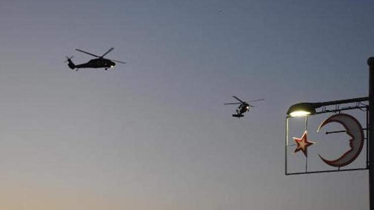 Helikopterler zeybek oynadı İzmirde nefes kesen gösteri