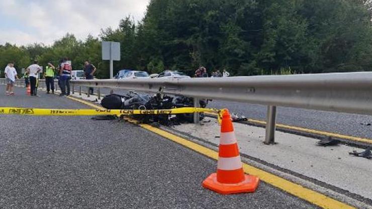 Düzcede motosiklet refüje çarptı: 2 ölü
