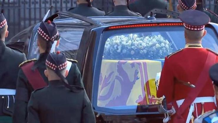 Kraliçe II. Elizabethin cenazesi Londraya ulaştı