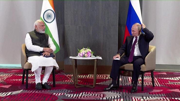 Putine Hindistan Başbakanından beklenmedik eleştiri