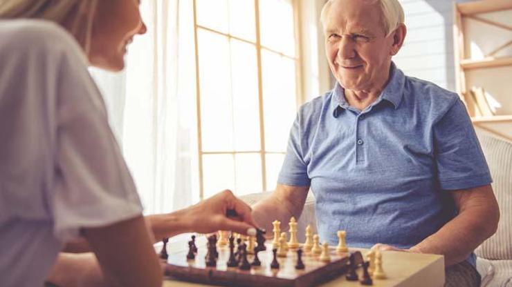 Alzheimer hastaları ile iletişimde nelere dikkat edilmeli