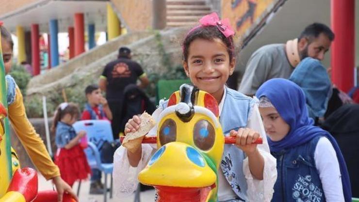 Suriyeli öğrencilerin lunapark sevinci