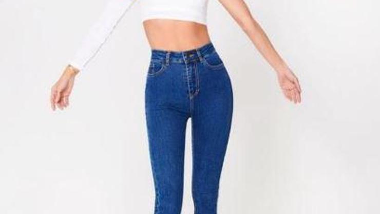 Ebru Şallıdan romantik kutlama