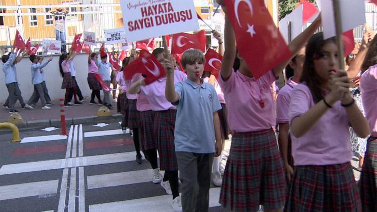 Türkiyede 81 il Yayaya Saygı dedi