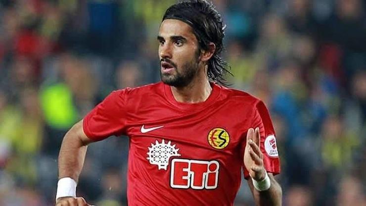 Alper Potuk’tan Eskişehirspor’a 100 bin lira destek