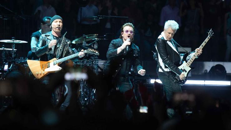 U2nun solisti Bono, ölüm tehditleri aldığını açıkladı: Beni gitaristim kurtardı