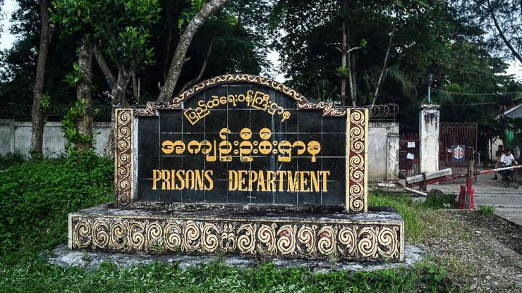 Myanmarda hapishanede patlama: 8 ölü