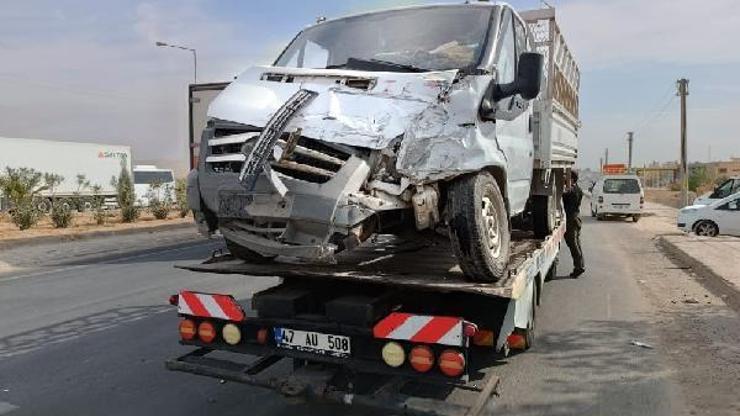 Nusaybin’de kamyonet TIR’a arkadan çarptı: 1 yaralı