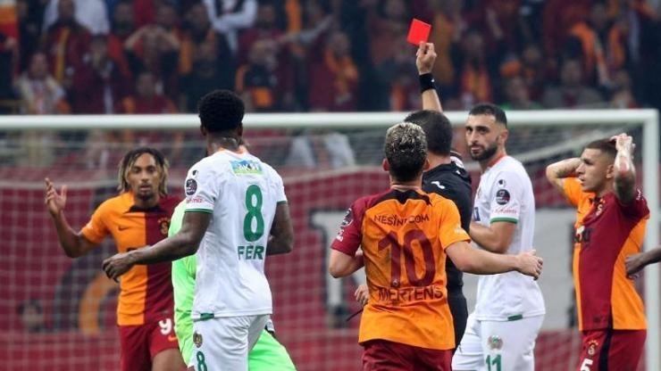 Galatasaraydan Ali Palabıyık tepkisi Sacha Boey kırmızı kart gördü