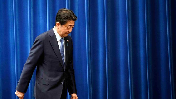 Japonya meclisinden suikasta kurban giden eski başbakan Abe için anma oturumu