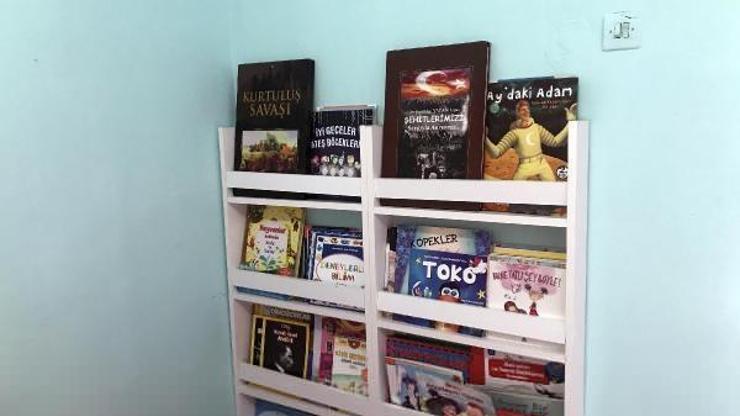 İstanbul’dan Derik’teki kütüphaneye bin kitap desteği
