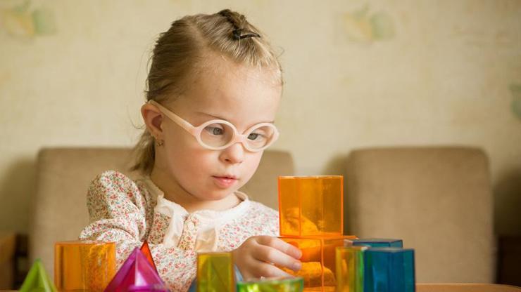 Montessori yaş gelişim dönemleri nedir