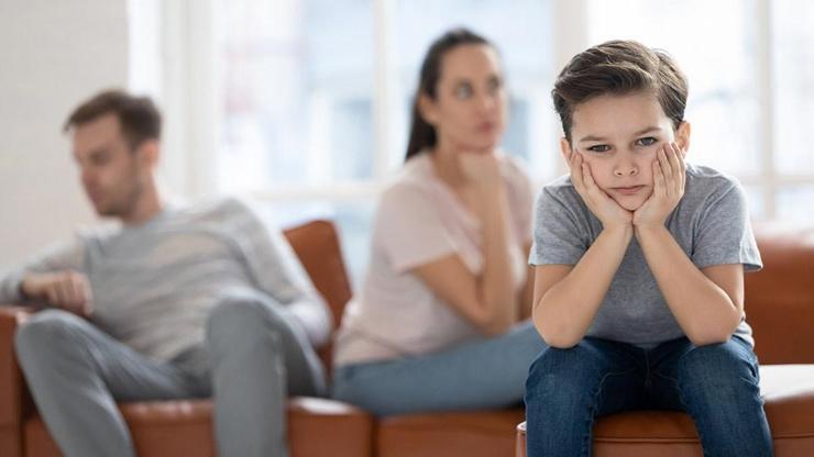 Anne ve babaların davranışları çocukları nasıl etkiliyor