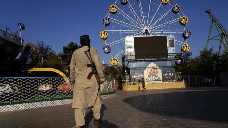 Taliban, kadınların Kabildeki parklara girişini yasakladı