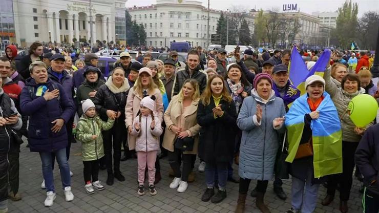 Ukraynalılar canlı yayında böyle kutlama yaptı