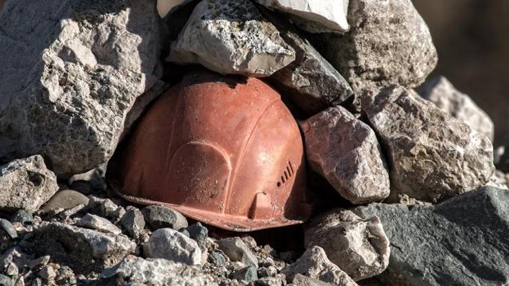 Hindistandaki taş ocağı felaketinde 8 kişi hayatını kaybetti