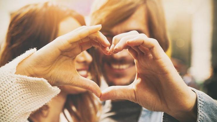 40 bin çift üzerinde çalışan psikolog çift, mutlu ilişkideki bir numaralı kuralı açıkladı