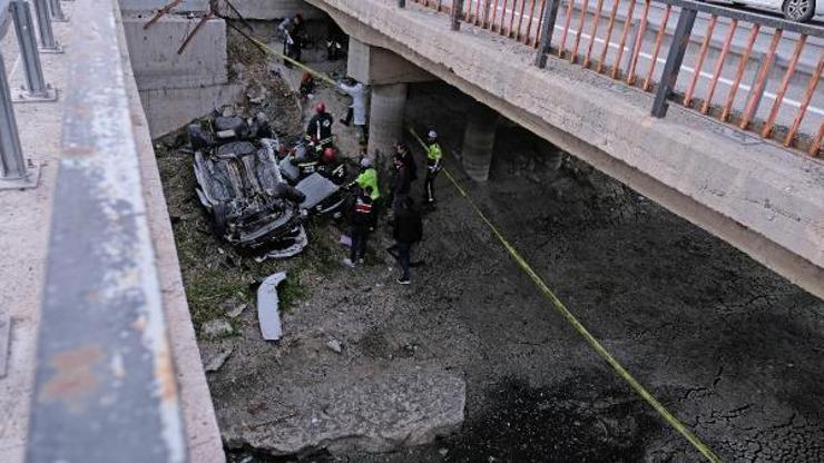 Kanala düşen otomobilde 3 kişinin öldüğü kaza 7 saat sonra fark edildi