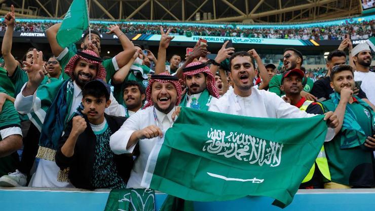 Suudi Arabistanın Arjantin zaferi sonrası ülkede resmi tatil ilan edildi