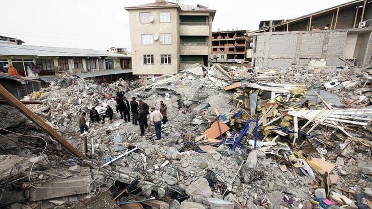 12 Kasım Düzce depreminde kaç kişi öldü 1999 Düzce depremi saat kaçta, kaç şiddetinde, kaç saniye sürdü