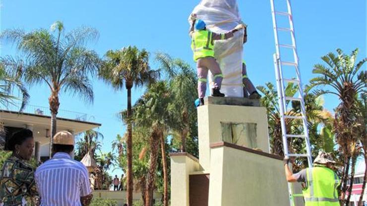 Namibyada Alman sömürge subayının heykeli kaldırıldı