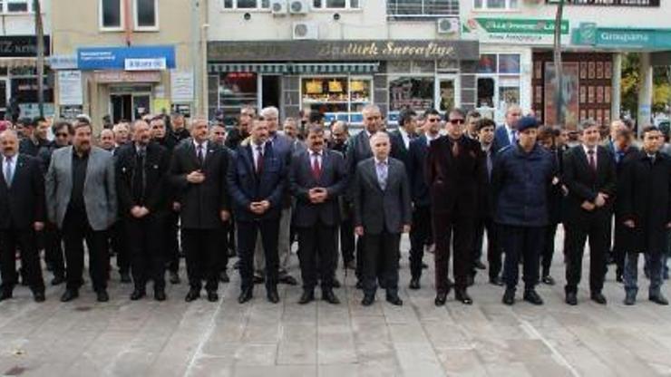 Dinarda Öğretmenler Günü kutlandı