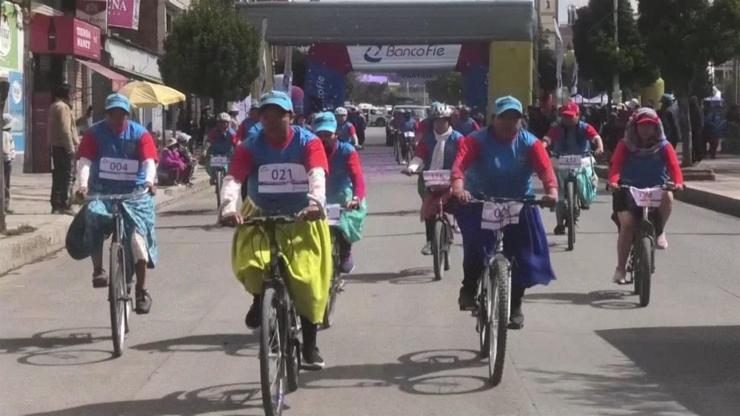 Bolivya’da yerli kadınlar yarıştı