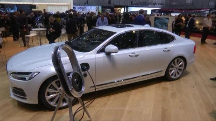 Avrupa’da elektrikli oto yaygınlaşıyor