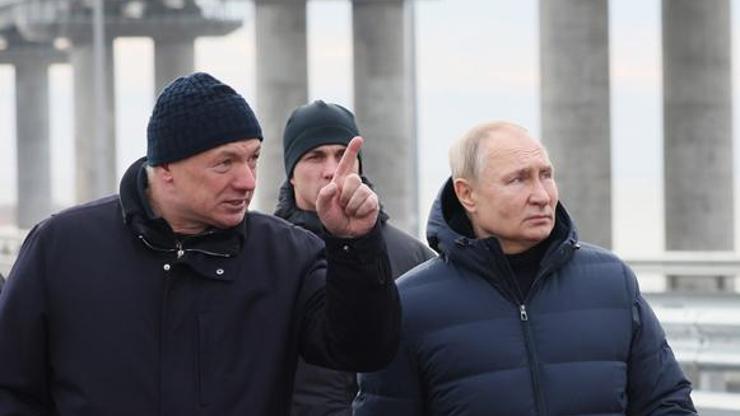 Putin saldırı sonrası onarılan Kırım Köprüsünü ziyaret etti