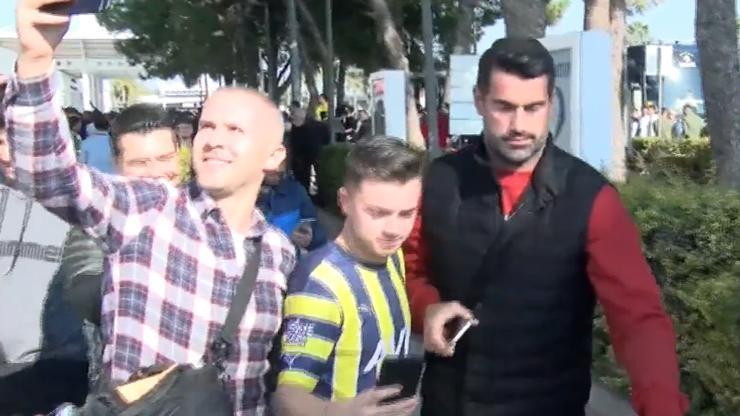 Fenerbahçe taraftarından Volkan Demirele yoğun ilgi