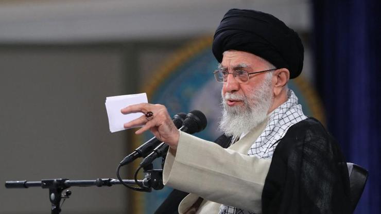İran dini lideri Hamaneyden dikkat çeken açıklama