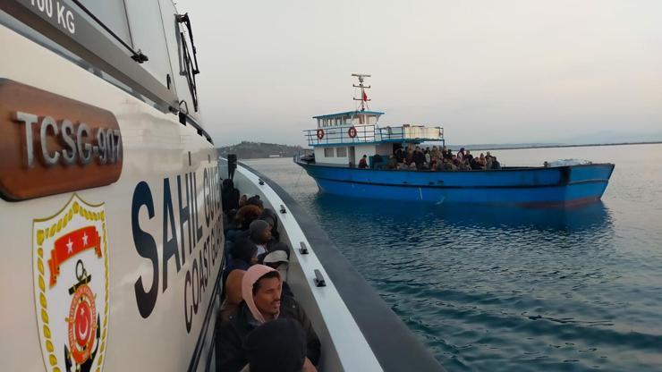 İzmirde 155 kaçak göçmen ve 3 organizatör şüphelisi yakalandı, 50 göçmen kurtarıldı