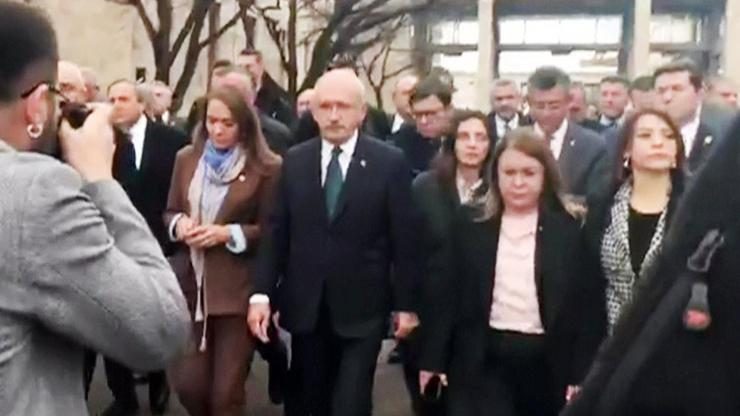 Kılıçdaroğlu, Adalet Bakanlığına yürüdü