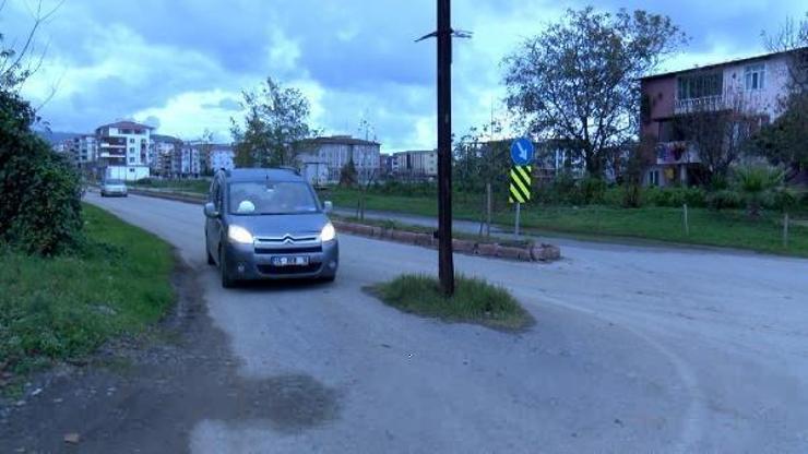 Samsun’da yol ortasında elektrik direği