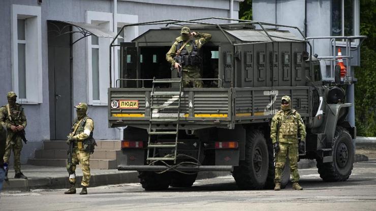 Ukraynalı üst düzey yetkililer: Rusya geniş çaplı saldırı hazırlığında