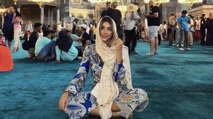 Gabriela Merjam, Ayasofyadan bebek diledi