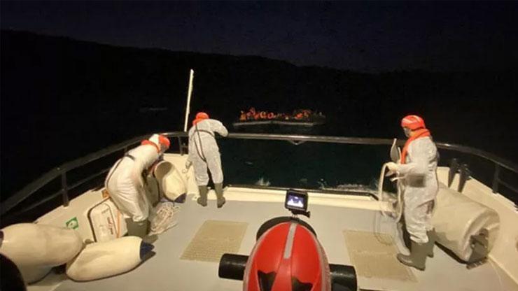 Son dakika... Ege'de 43 düzensiz göçmen kurtarıldı, 2 kişinin cansız bedenine ulaşıldı! Son dakika... Ege'de 43 düzensiz göçmen kurtarıldı, 2 kişinin cansız bedenine ulaşıldı!