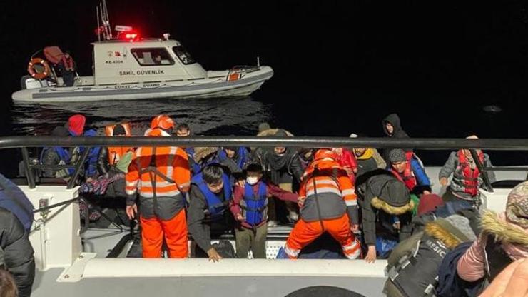 İzmir açıklarında 49 düzensiz göçmen kurtarıldı
