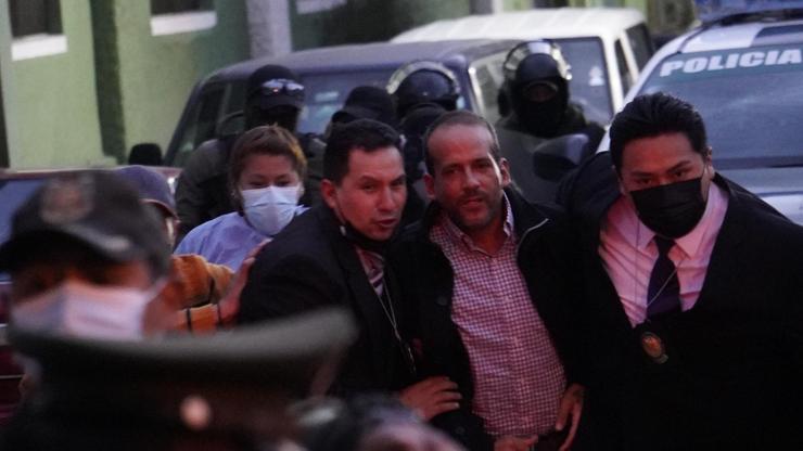 Bolivya’da muhalif lider Camacho gözaltına alındı