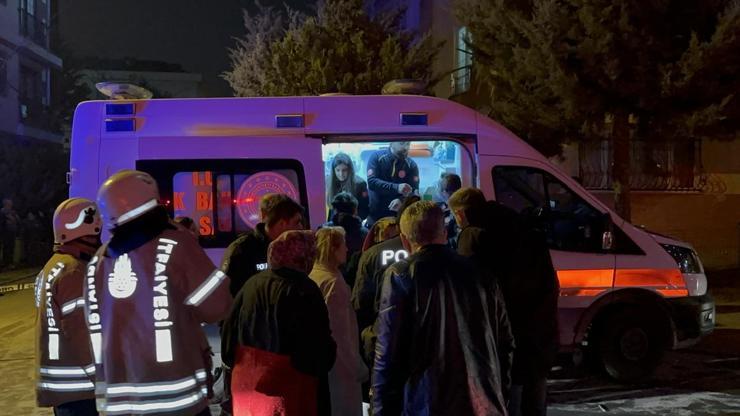 Sancaktepe’de 7 katlı binanın 4üncü katında yangın: Mahsur kalanlar kurtarıldı