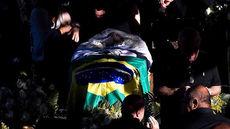 Brezilya Peleye veda ediyor
