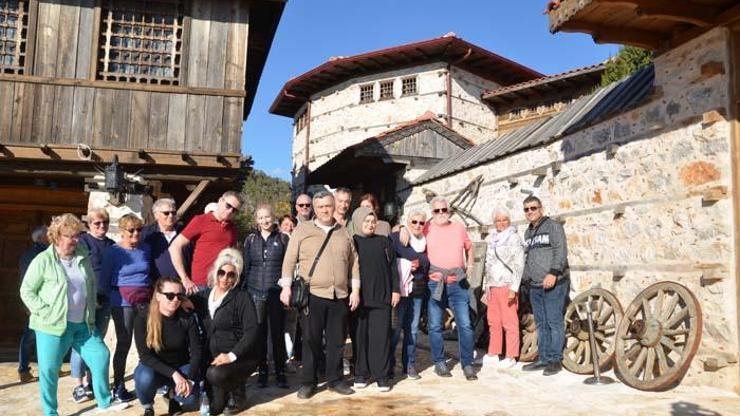 Antalyanın beton yapısı olmayan köyüne ziyaretçi akını