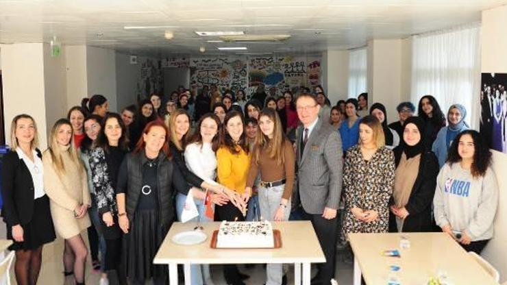Balçova Belediye Başkanı Çalkayadan yurt öğrencilerine ziyaret