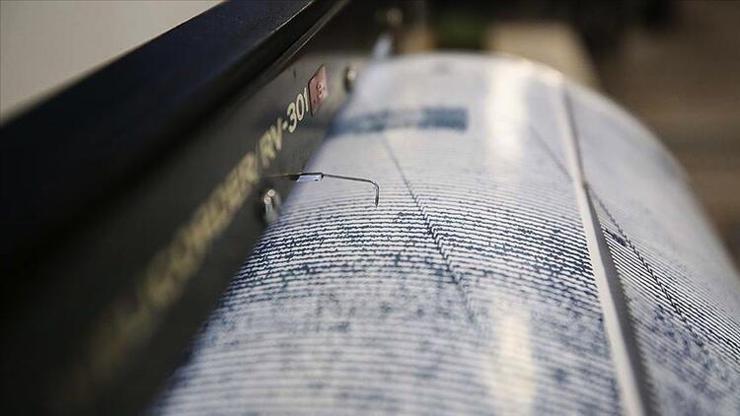 SON DAKİKA: Çanakkale açıklarında 3,6lık deprem